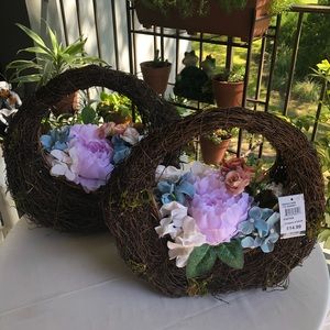 2x Artificial Flower Easter Baskets. Home Decor